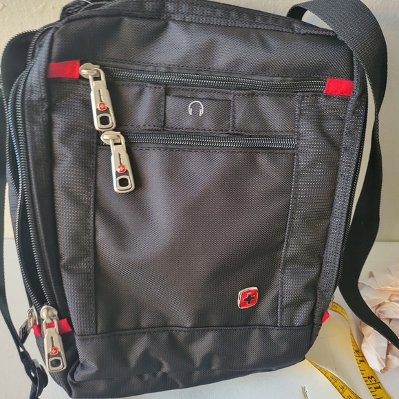 SwissGear Bags Nwt Swiss Gear Vertical Boarding Bag Poshmark